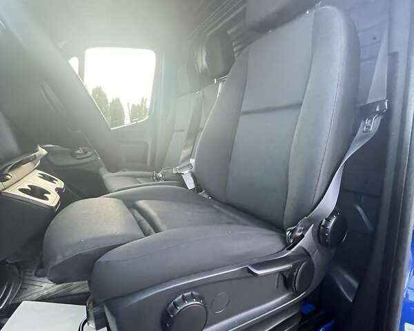 Синий Мерседес Sprinter, объемом двигателя 1.95 л и пробегом 296 тыс. км за 29550 $, фото 59 на Automoto.ua