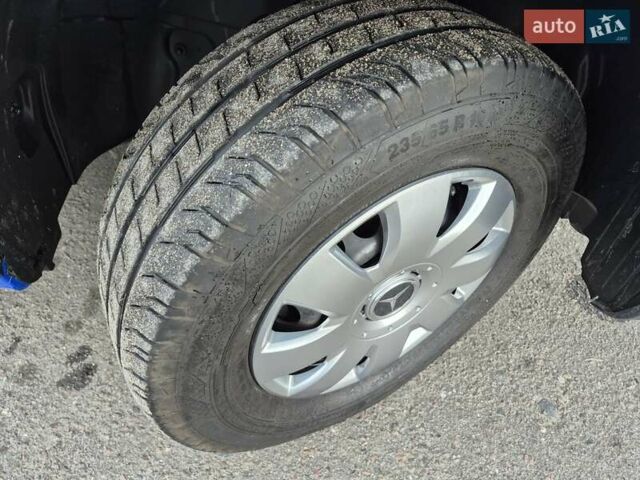 Синій Мерседес Sprinter, об'ємом двигуна 0 л та пробігом 300 тис. км за 29999 $, фото 27 на Automoto.ua