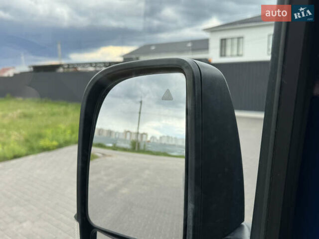 Синий Мерседес Sprinter, объемом двигателя 0 л и пробегом 275 тыс. км за 31900 $, фото 23 на Automoto.ua