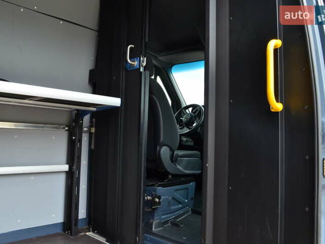 Синий Мерседес Sprinter, объемом двигателя 0 л и пробегом 23 тыс. км за 23200 $, фото 33 на Automoto.ua