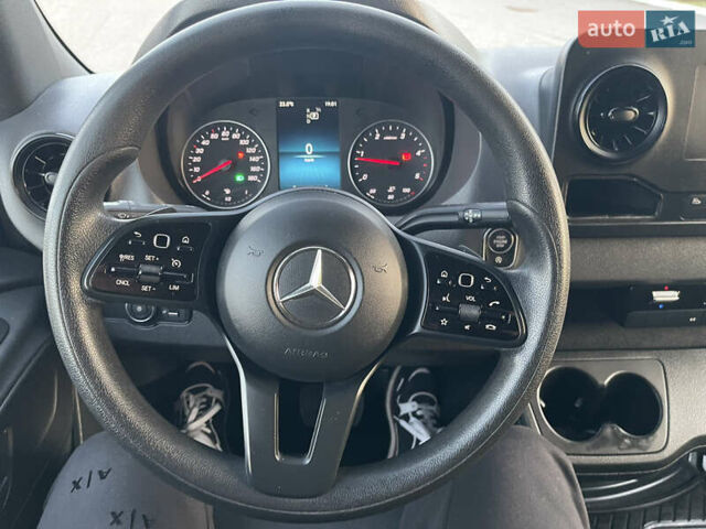 Синий Мерседес Sprinter, объемом двигателя 1.95 л и пробегом 290 тыс. км за 24999 $, фото 65 на Automoto.ua