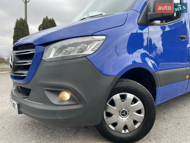 Синий Мерседес Sprinter, объемом двигателя 0 л и пробегом 300 тыс. км за 29999 $, фото 7 на Automoto.ua