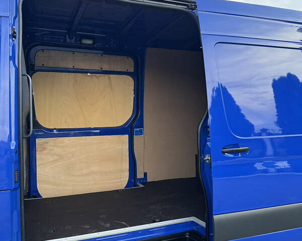 Синий Мерседес Sprinter, объемом двигателя 2 л и пробегом 270 тыс. км за 29090 $, фото 10 на Automoto.ua