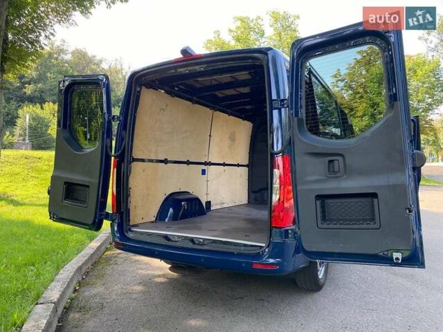 Синий Мерседес Sprinter, объемом двигателя 1.95 л и пробегом 190 тыс. км за 28800 $, фото 27 на Automoto.ua