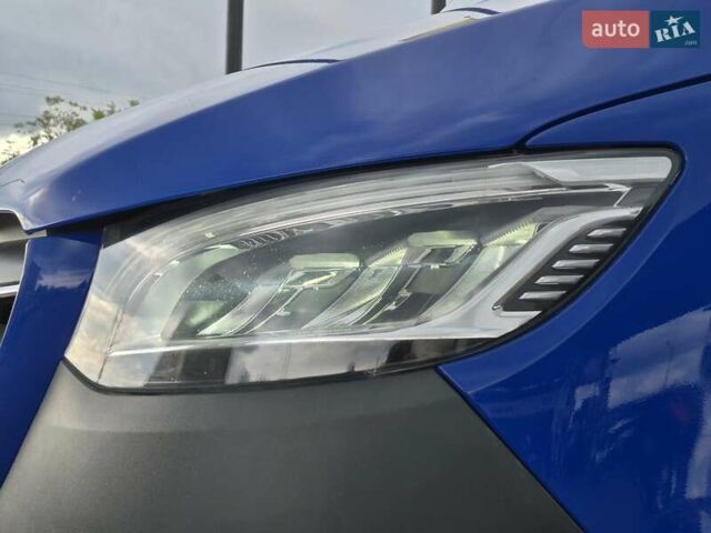 Синій Мерседес Sprinter, об'ємом двигуна 0 л та пробігом 300 тис. км за 29999 $, фото 7 на Automoto.ua