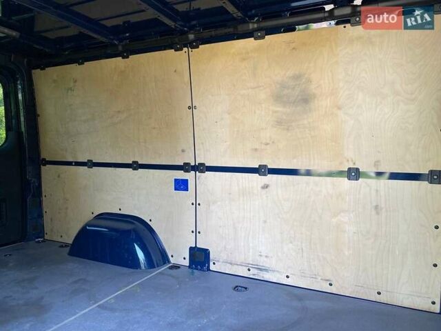 Синий Мерседес Sprinter, объемом двигателя 1.95 л и пробегом 190 тыс. км за 27500 $, фото 32 на Automoto.ua