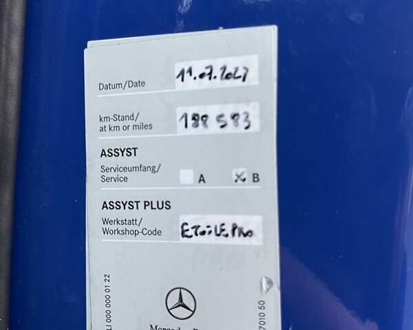 Синий Мерседес Sprinter, объемом двигателя 1.95 л и пробегом 296 тыс. км за 29550 $, фото 56 на Automoto.ua