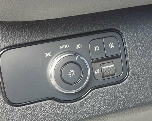 Синій Мерседес Sprinter, об'ємом двигуна 0 л та пробігом 300 тис. км за 29999 $, фото 57 на Automoto.ua