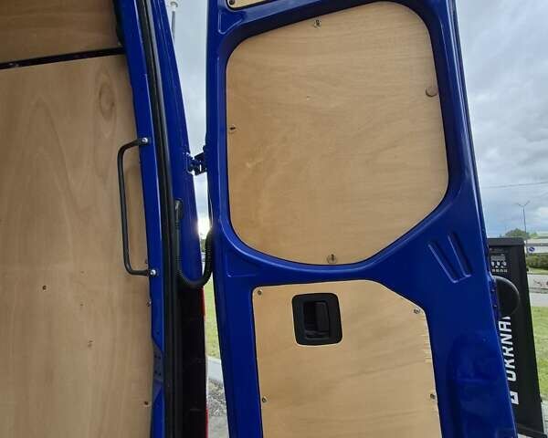Синій Мерседес Sprinter, об'ємом двигуна 0 л та пробігом 300 тис. км за 29999 $, фото 37 на Automoto.ua