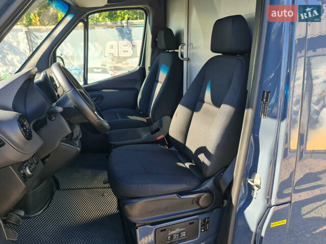 Синий Мерседес Sprinter, объемом двигателя 2.2 л и пробегом 50 тыс. км за 30000 $, фото 7 на Automoto.ua