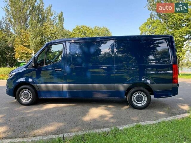 Синий Мерседес Sprinter, объемом двигателя 1.95 л и пробегом 190 тыс. км за 27500 $, фото 8 на Automoto.ua