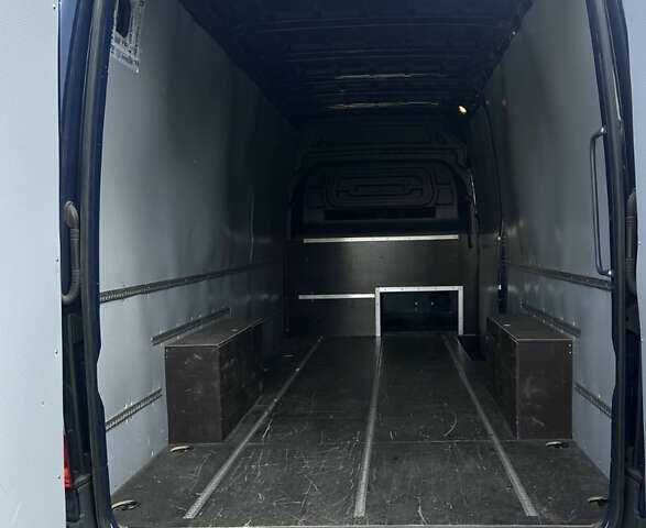 Синий Мерседес Sprinter, объемом двигателя 1.95 л и пробегом 264 тыс. км за 29900 $, фото 6 на Automoto.ua