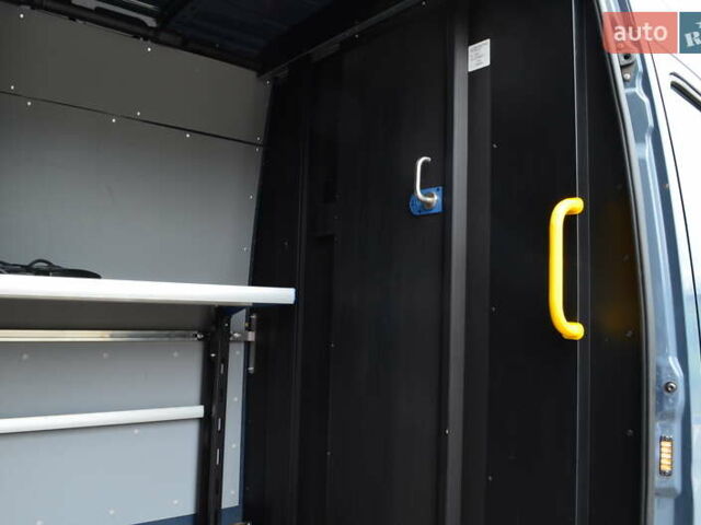 Синий Мерседес Sprinter, объемом двигателя 0 л и пробегом 23 тыс. км за 23200 $, фото 32 на Automoto.ua