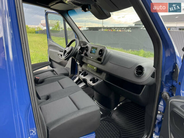 Синий Мерседес Sprinter, объемом двигателя 0 л и пробегом 275 тыс. км за 31900 $, фото 52 на Automoto.ua
