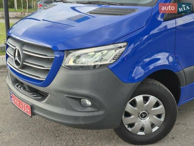 Синій Мерседес Sprinter, об'ємом двигуна 0 л та пробігом 300 тис. км за 29999 $, фото 5 на Automoto.ua