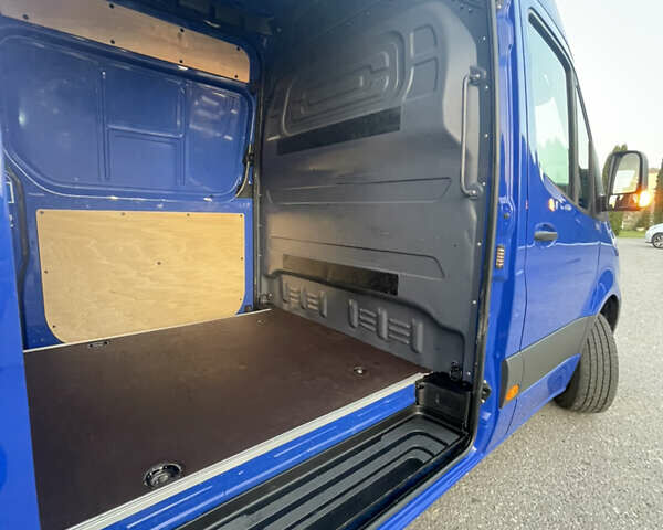 Синий Мерседес Sprinter, объемом двигателя 1.95 л и пробегом 290 тыс. км за 24999 $, фото 43 на Automoto.ua