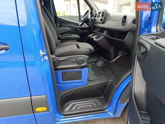 Синий Мерседес Sprinter, объемом двигателя 2.99 л и пробегом 9 тыс. км за 71587 $, фото 20 на Automoto.ua