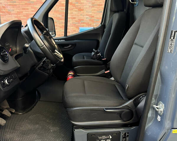 Синий Мерседес Sprinter, объемом двигателя 2.2 л и пробегом 146 тыс. км за 24863 $, фото 20 на Automoto.ua