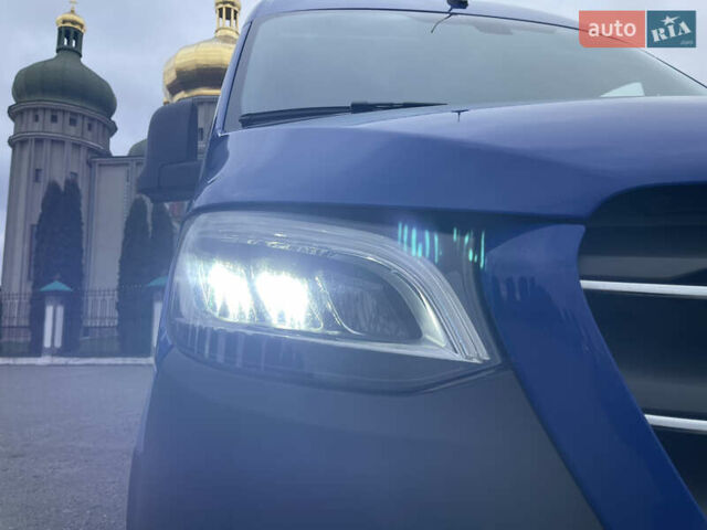 Синий Мерседес Sprinter, объемом двигателя 0 л и пробегом 300 тыс. км за 29999 $, фото 42 на Automoto.ua
