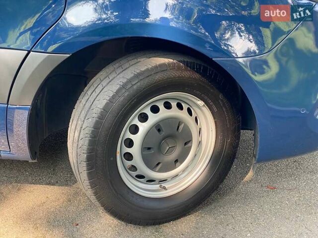 Синий Мерседес Sprinter, объемом двигателя 1.95 л и пробегом 190 тыс. км за 27500 $, фото 12 на Automoto.ua