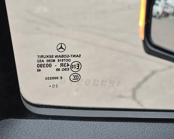 Синій Мерседес Sprinter, об'ємом двигуна 0 л та пробігом 300 тис. км за 29999 $, фото 55 на Automoto.ua
