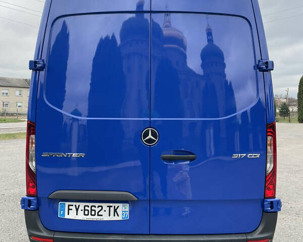 Синий Мерседес Sprinter, объемом двигателя 0 л и пробегом 300 тыс. км за 29999 $, фото 26 на Automoto.ua