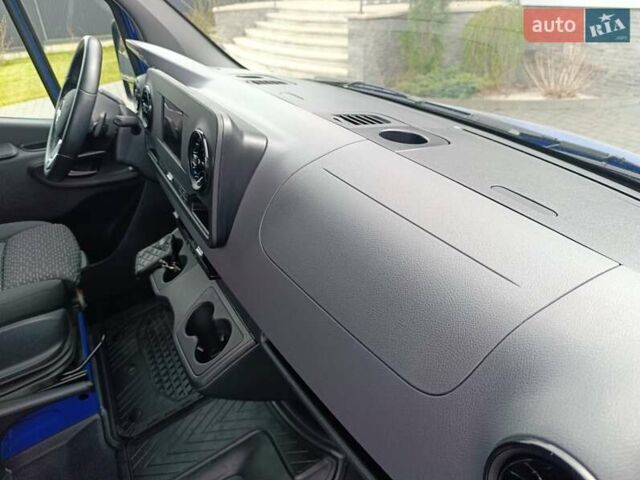 Синий Мерседес Sprinter, объемом двигателя 2.99 л и пробегом 9 тыс. км за 71587 $, фото 22 на Automoto.ua