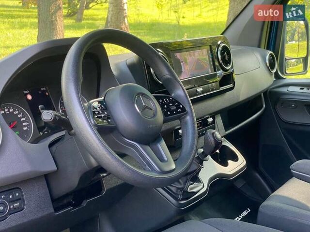 Синий Мерседес Sprinter, объемом двигателя 1.95 л и пробегом 190 тыс. км за 27500 $, фото 17 на Automoto.ua