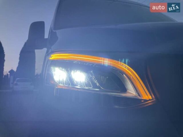 Синий Мерседес Sprinter, объемом двигателя 1.95 л и пробегом 296 тыс. км за 29550 $, фото 31 на Automoto.ua