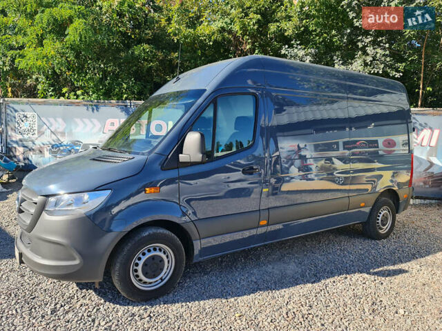 Синий Мерседес Sprinter, объемом двигателя 2.2 л и пробегом 50 тыс. км за 30000 $, фото 2 на Automoto.ua