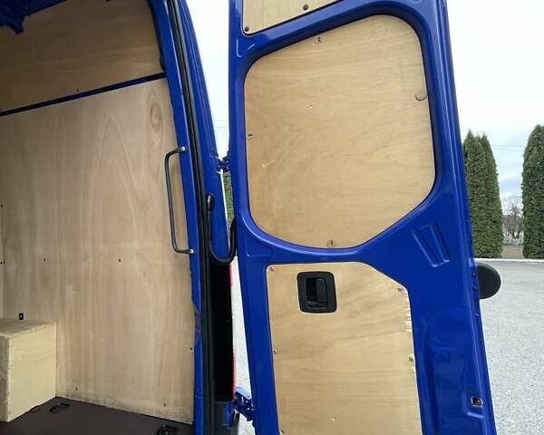 Синій Мерседес Sprinter, об'ємом двигуна 0 л та пробігом 300 тис. км за 31500 $, фото 96 на Automoto.ua