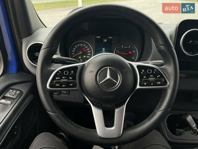 Синий Мерседес Sprinter, объемом двигателя 0 л и пробегом 300 тыс. км за 29999 $, фото 73 на Automoto.ua
