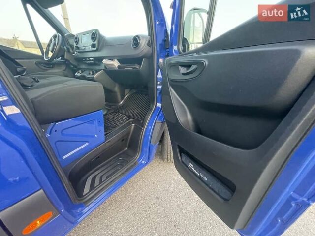 Синий Мерседес Sprinter, объемом двигателя 1.95 л и пробегом 296 тыс. км за 29550 $, фото 50 на Automoto.ua