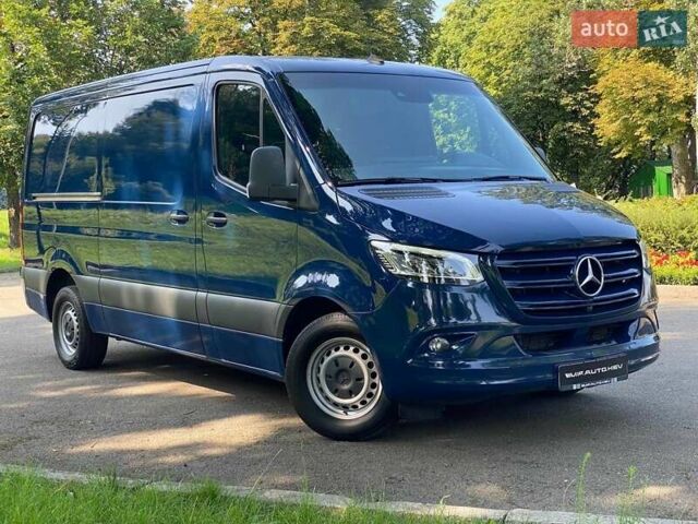 Синий Мерседес Sprinter, объемом двигателя 1.95 л и пробегом 190 тыс. км за 28800 $, фото 1 на Automoto.ua