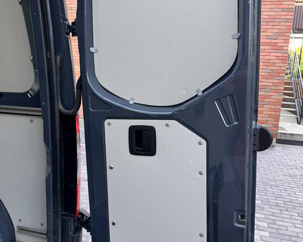 Синий Мерседес Sprinter, объемом двигателя 2.2 л и пробегом 50 тыс. км за 33022 $, фото 26 на Automoto.ua