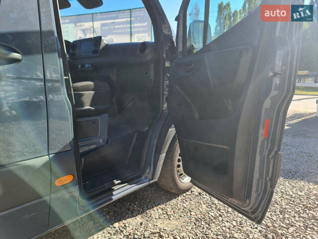 Синий Мерседес Sprinter, объемом двигателя 2.2 л и пробегом 50 тыс. км за 30000 $, фото 9 на Automoto.ua