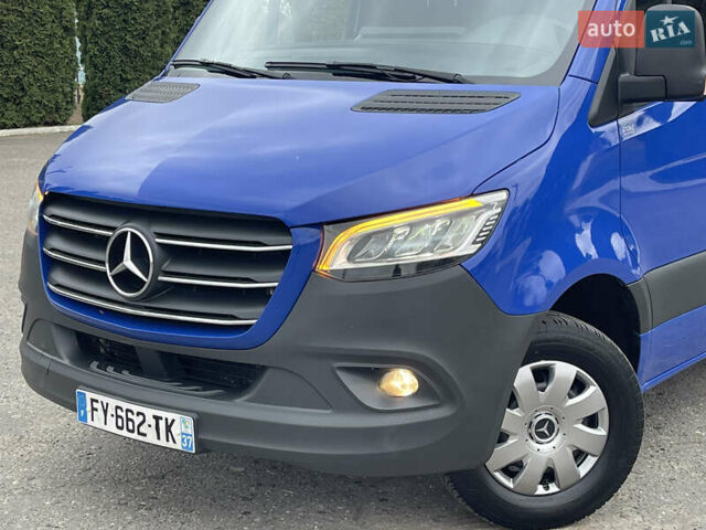 Синий Мерседес Sprinter, объемом двигателя 0 л и пробегом 300 тыс. км за 29999 $, фото 5 на Automoto.ua