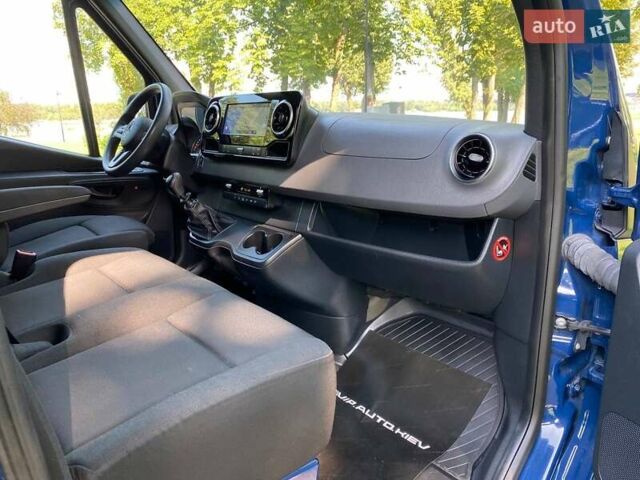 Синий Мерседес Sprinter, объемом двигателя 1.95 л и пробегом 190 тыс. км за 27500 $, фото 25 на Automoto.ua