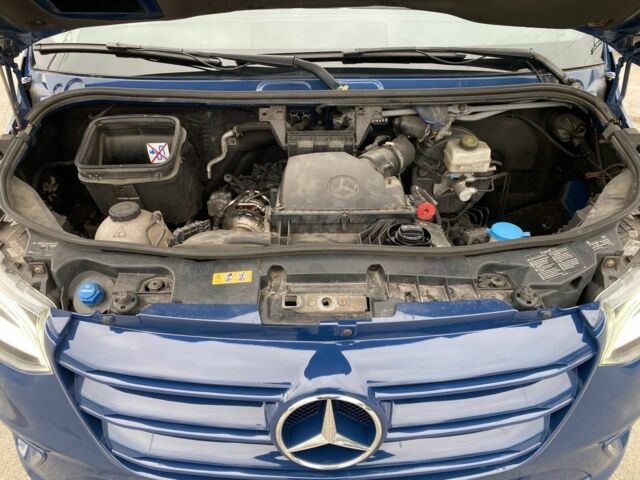 Синий Мерседес Sprinter, объемом двигателя 2 л и пробегом 190 тыс. км за 655 $, фото 4 на Automoto.ua