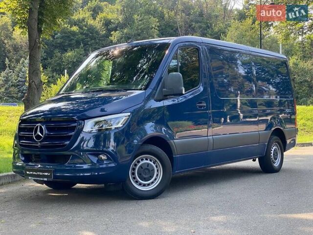 Синий Мерседес Sprinter, объемом двигателя 1.95 л и пробегом 190 тыс. км за 27500 $, фото 5 на Automoto.ua