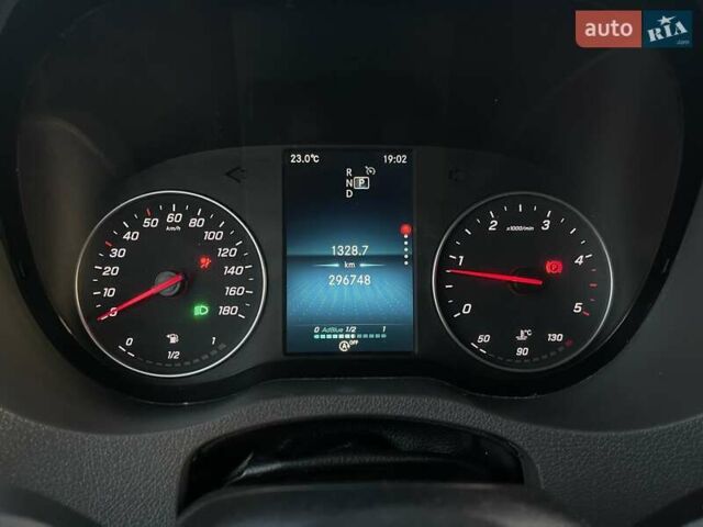 Синий Мерседес Sprinter, объемом двигателя 1.95 л и пробегом 296 тыс. км за 29550 $, фото 70 на Automoto.ua