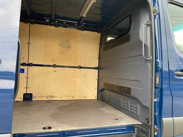 Синий Мерседес Sprinter, объемом двигателя 2 л и пробегом 190 тыс. км за 655 $, фото 5 на Automoto.ua