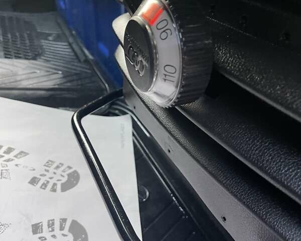 Синий Мерседес Sprinter, объемом двигателя 1.95 л и пробегом 296 тыс. км за 29550 $, фото 58 на Automoto.ua