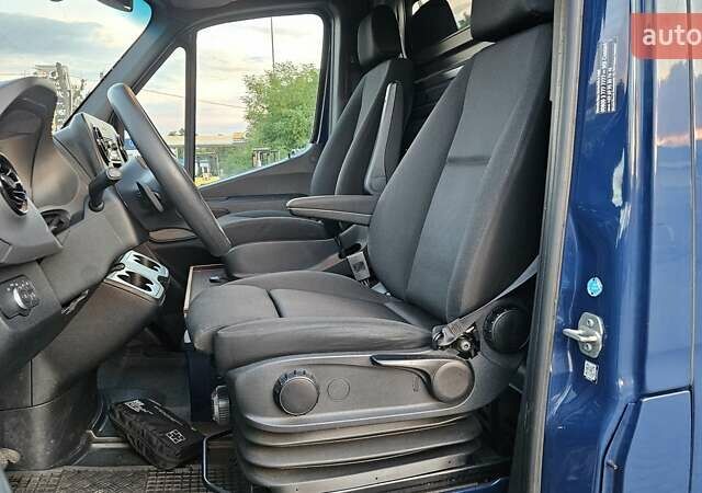 Синий Мерседес Sprinter, объемом двигателя 1.95 л и пробегом 279 тыс. км за 27550 $, фото 17 на Automoto.ua