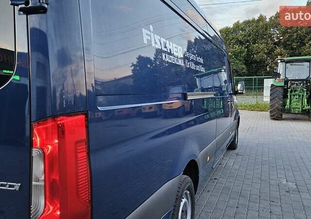Синий Мерседес Sprinter, объемом двигателя 1.95 л и пробегом 279 тыс. км за 27550 $, фото 9 на Automoto.ua