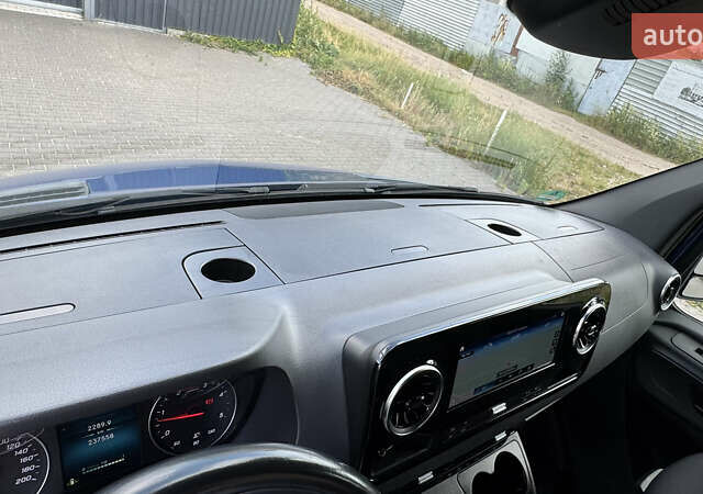 Синий Мерседес Sprinter, объемом двигателя 0 л и пробегом 237 тыс. км за 33500 $, фото 43 на Automoto.ua