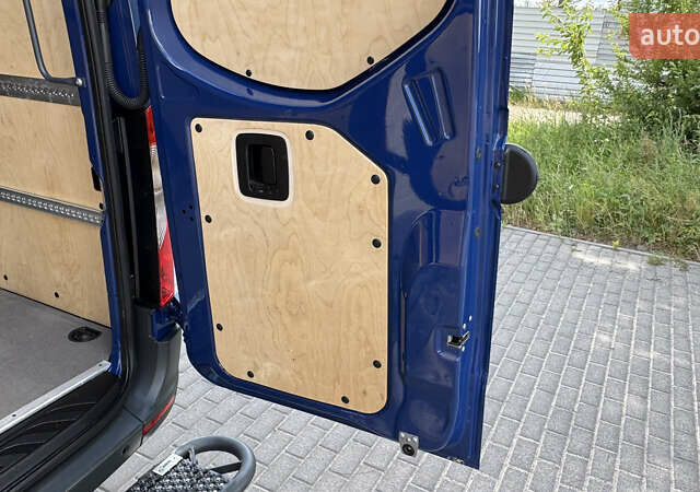 Синий Мерседес Sprinter, объемом двигателя 0 л и пробегом 237 тыс. км за 33500 $, фото 70 на Automoto.ua