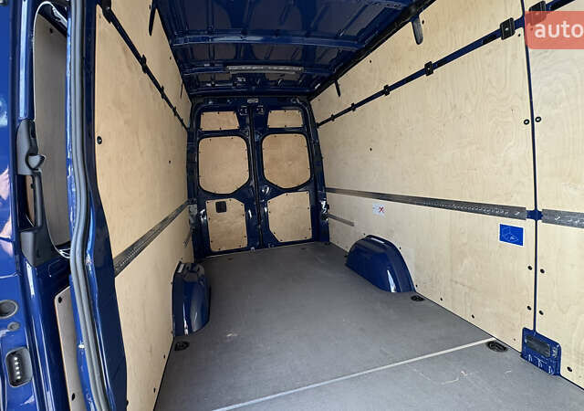 Синий Мерседес Sprinter, объемом двигателя 0 л и пробегом 237 тыс. км за 33500 $, фото 64 на Automoto.ua
