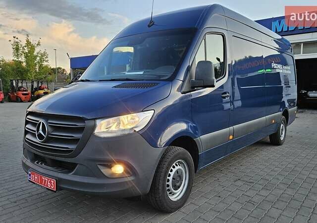 Синий Мерседес Sprinter, объемом двигателя 1.95 л и пробегом 279 тыс. км за 27550 $, фото 3 на Automoto.ua