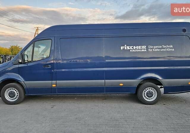 Синий Мерседес Sprinter, объемом двигателя 1.95 л и пробегом 279 тыс. км за 27550 $, фото 4 на Automoto.ua